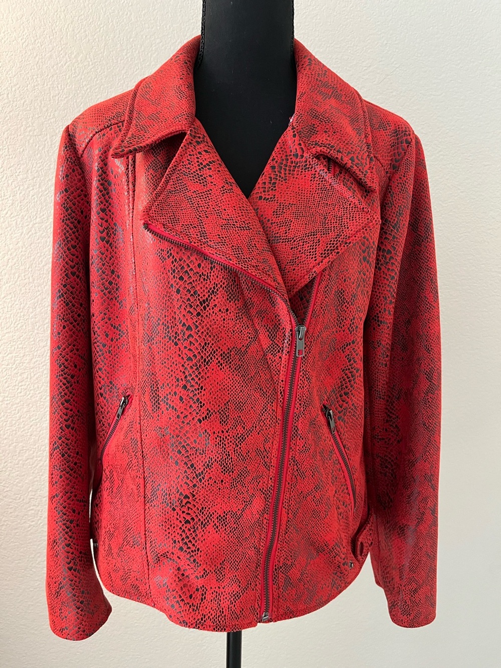 V Cristina Red Black Snakeskin Print Soft Biker Moto Jacket Large Vintage